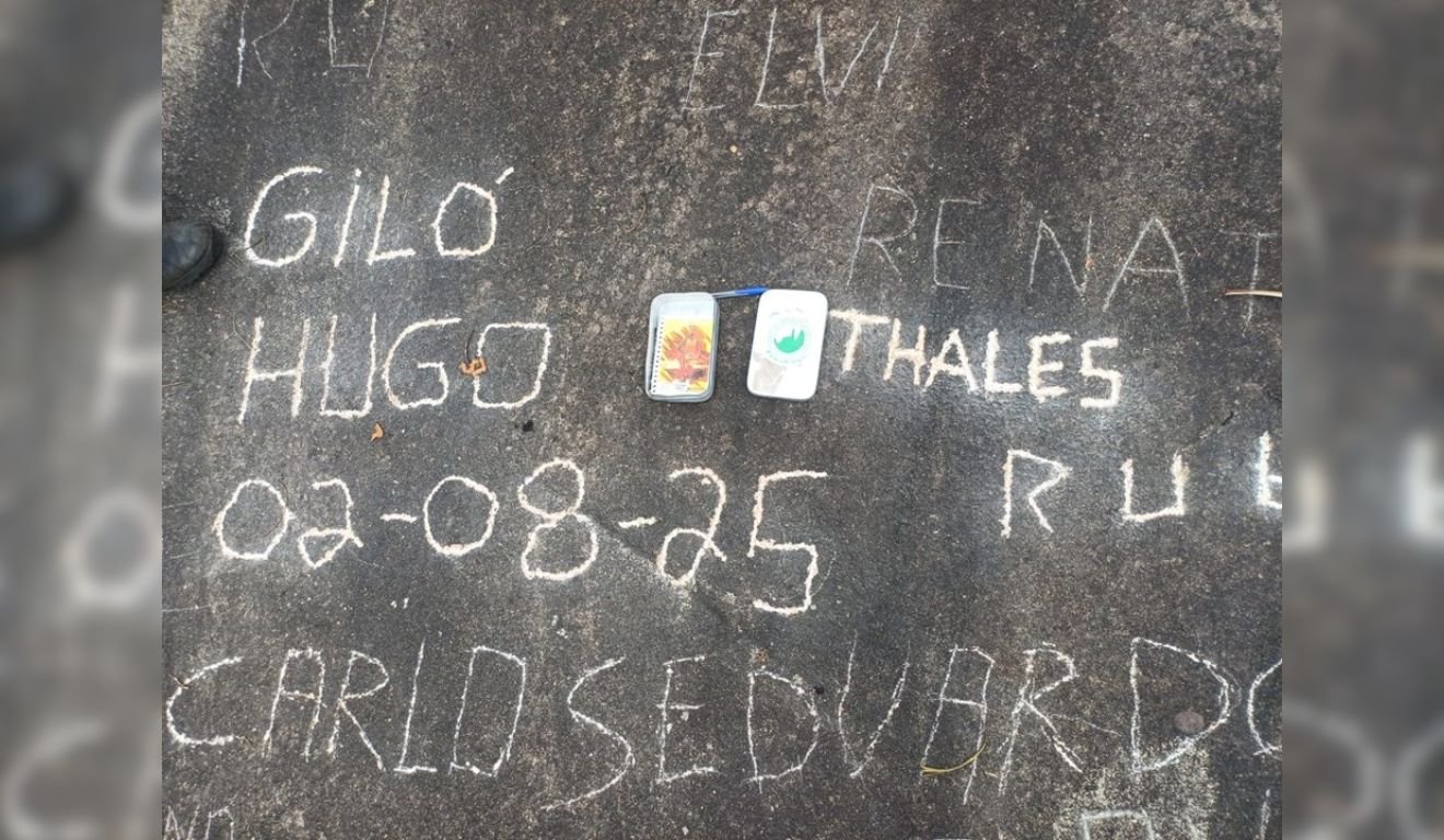 Pichação e vandalismo na Pedra de Santa Maria no Monumento Natural Estadual Serra das Torres (Monast)