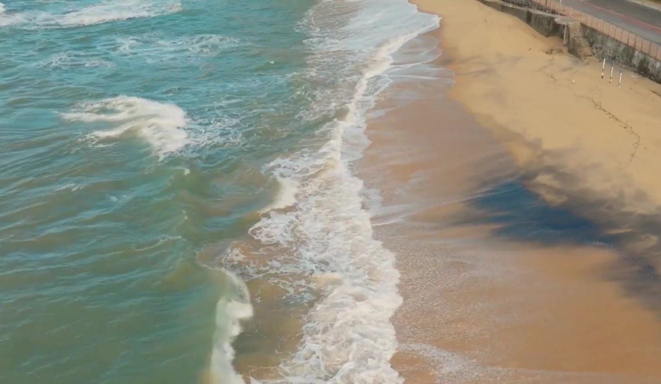 Praia da Areia Preta em Guarapari