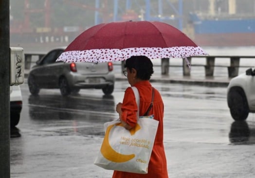 Previsão do tempo dia nublado ou chuva
