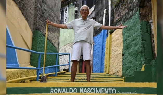 Raimundo Oliveira, o Raimundo Gentileza, na Escadaria da Fama