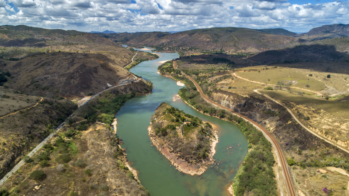 10 anos da tragédia no Rio Doce. Por Leonardo Merçon/ Instituto Últimos Refúgios 10 anos da tragédia no Rio Doce. Por Leonardo Merçon/ Instituto Últimos Refúgios