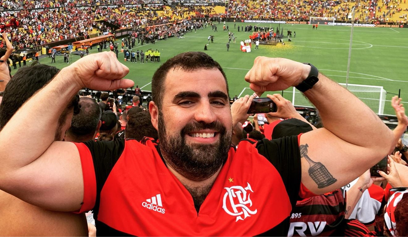 Rodrigo Storni flamenguista na final da Libertadores 2022 em Guayaquil