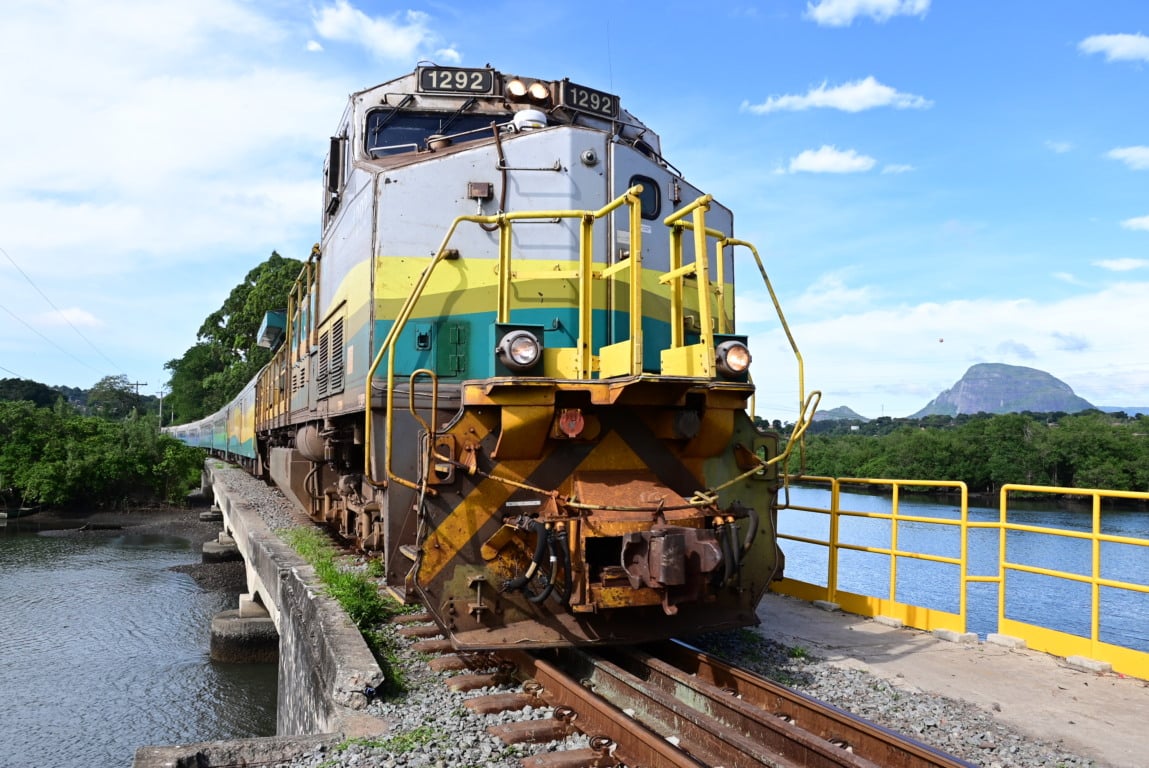 Trem de passageiros Vitória a Minas Trem de passageiros Vitória a Minas