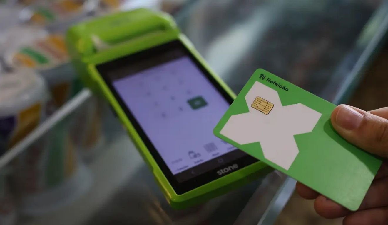 Essa medida, segundo a Fazenda, deve reduzir barreiras de entrada, aumentar a concorrência e expandir a rede de aceitação. Foto: Fernando Frazão/ Agência Brasil Essa medida, segundo a Fazenda, deve reduzir barreiras de entrada, aumentar a concorrência e expandir a rede de aceitação. Foto: Fernando Frazão/ Agência Brasil