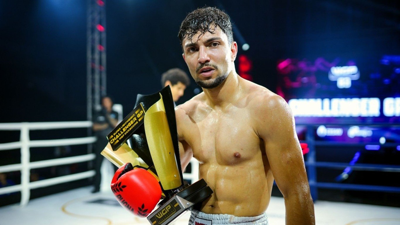 WGP Kickboxing. WGP 83.

Vinicius Mestrinier como vencedor do Challenger GP

Arena Jacaraípe. 22/11/2025