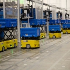 Robôs em operação no CD da RD Saúde: aposta em tecnologia para ganhar produtividade e melhorar distribuição no ES e no Rio. Crédito: Divulgação