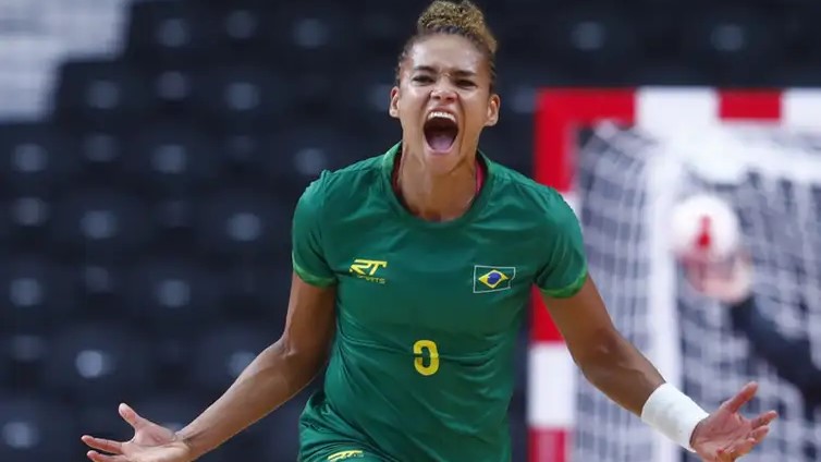 Alexandra Nascimento  pela seleção brasileira de handebol