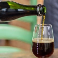 Cerveja da Cervejaria Três Santas: Sabores inusitados e prêmios nacionais. Crédito: Reprodução de Redes Sociais