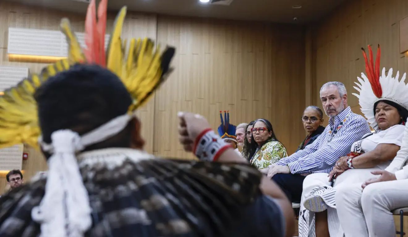 Indígenas recebidos na COP 30 Indígenas recebidos na COP 30