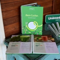 Com curadoria do chef Juarez Campos, Unimed Vitória lança livro de receitas para pacientes oncológicos