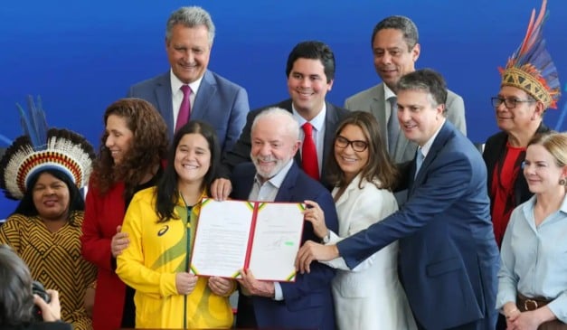 Lula quer criar universidade do esporte e universidade indígena
