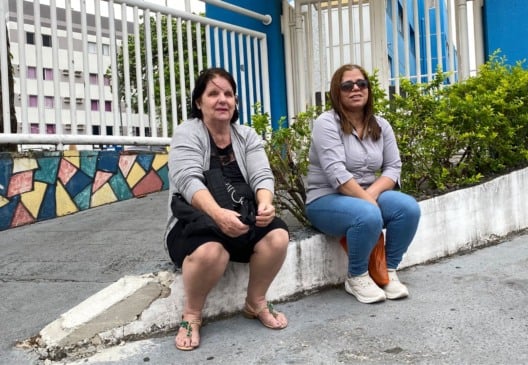 Mães fazem “vigília” à espera dos filhos durante o Enem