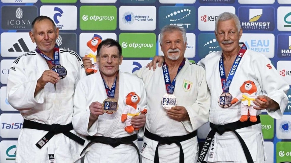 Mundial de Veteranos de Judô. Sensei Bráulio Barboza, medalhista de bronze (primeiro à direita)