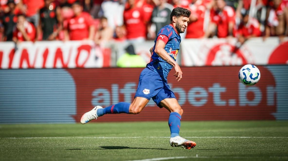 Internacional x Red Bull Bragantino - Campeonato Brasileiro
Porto Alegre/RS; Brasil; 07/12/2025; Estádio Beira-Rio; Campeonato Brasileiro; Internacional x Red Bull Bragantino; Na foto, Juninho Capixaba; Foto de Ari Ferreira/Red Bull Bragantino.