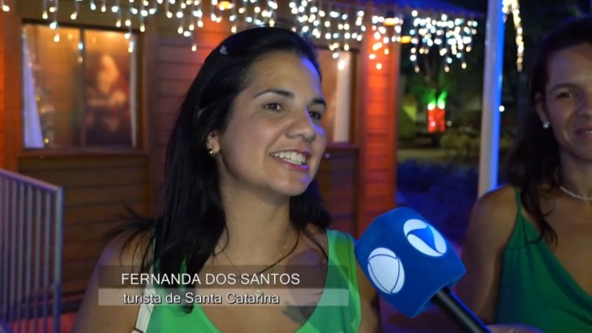 Natal ilumina Vitória e movimenta economia local