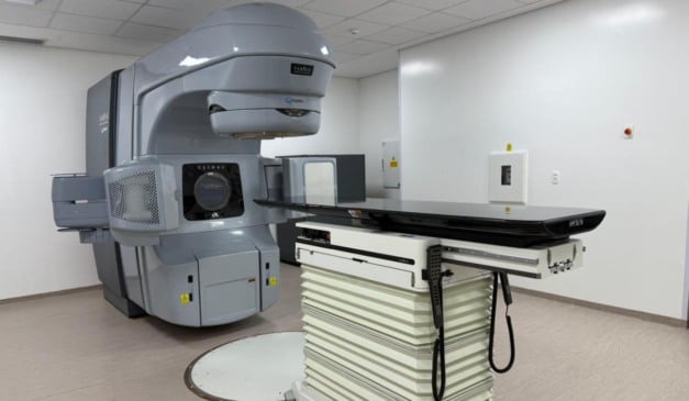 Acelerador linear no Hospital São José, em Colatina