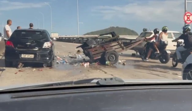Acidente com reboque na Terceira Ponte