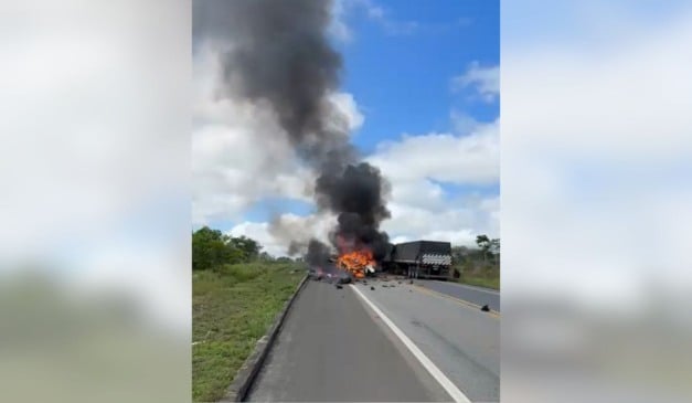 Grave acidente na BR 101, na divisa da BA com o ES - Foto: Redes Sociais