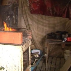 Casa onde Marinete Monteiro vive com os dois netos, em Vila Velha. A família vive na linha da pobreza, segundo pesquisa do IBGE.. Foto: Reprodução/TV Vitória.