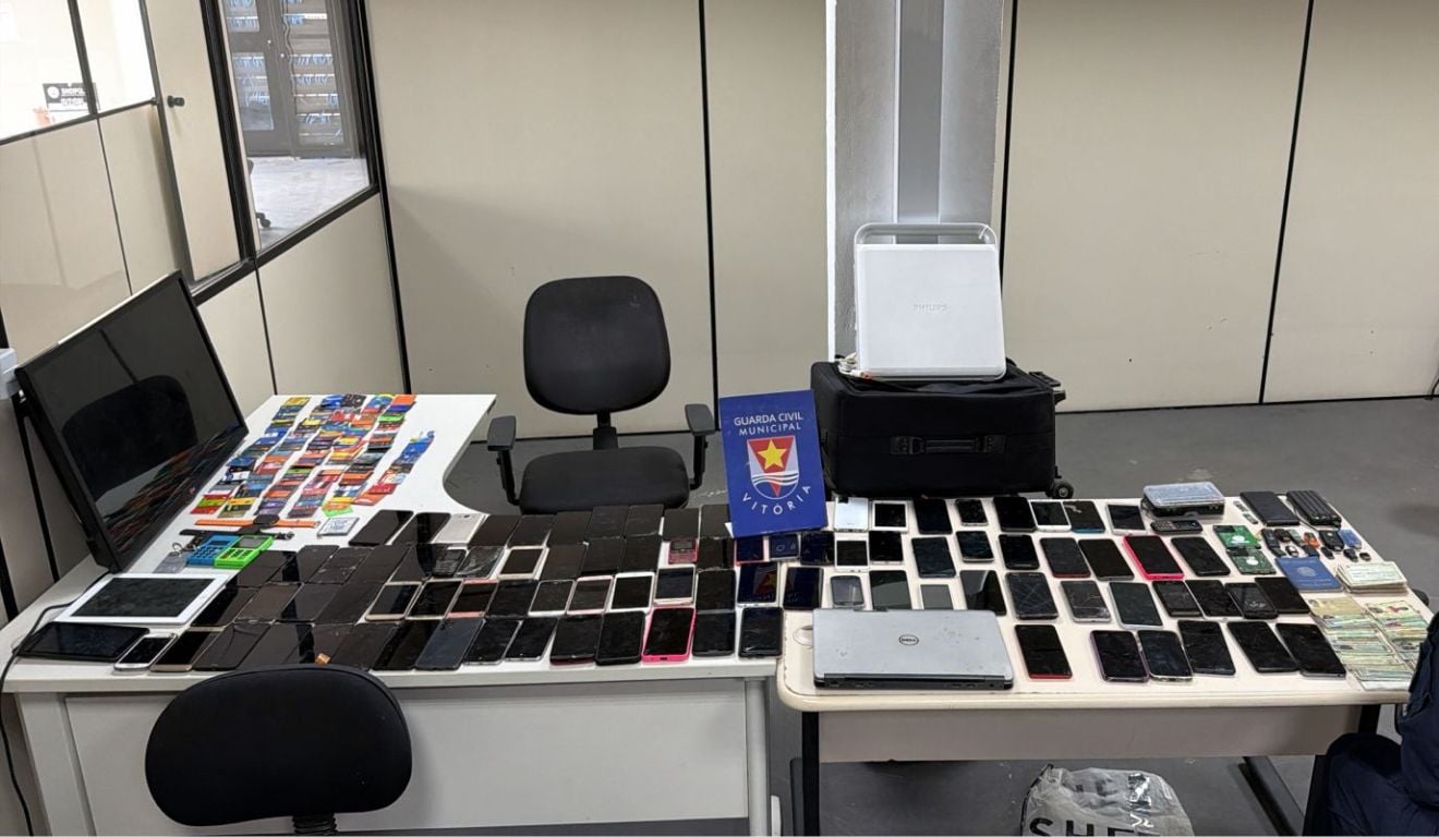 Além do ultrassom, casal estava com celulares, TV, cartões de crédito e computadores roubados ou furtados. Foto: Divulgação/GCMV Além do ultrassom, casal estava com celulares, TV, cartões de crédito e computadores roubados ou furtados. Foto: Divulgação/GCMV