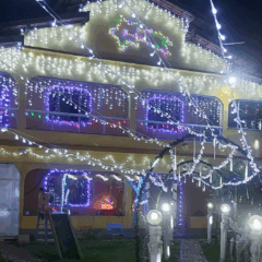 Brilho de Natal de Fundão: aposentado decora casa com 600 metros de pisca-pisca para visitação gratuita (Foto: Vavado Pratti/Arquivo pessoal)