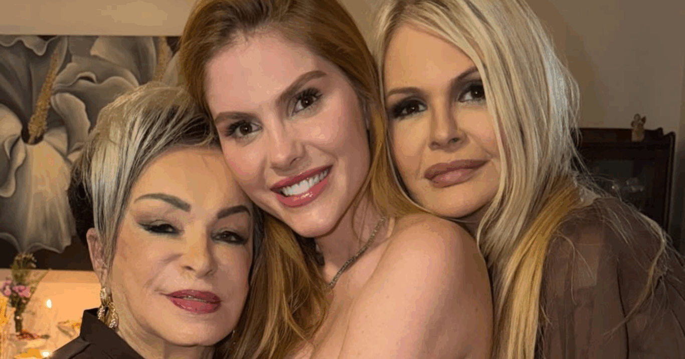 Bárbara e Monique Evans comemoraram o aniversário de Maria da Conceição (Foto: Reprodução/Instagram @barbaraevans22) Bárbara e Monique Evans comemoraram o aniversário de Maria da Conceição (Foto: Reprodução/Instagram @barbaraevans22)