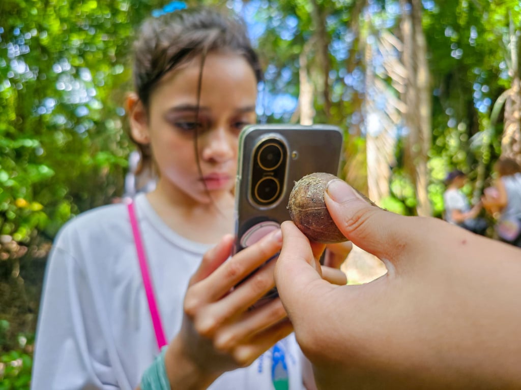 Crian&ccedil;as do Clube de Observadores da Natureza Sabi&aacute; visitam a RPPN Guaribus, em Itagua&ccedil;u. Foto: Leonardo Mer&ccedil;on