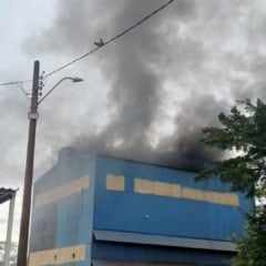 Incêndio na Vale (Foto/reprodução: leitores)