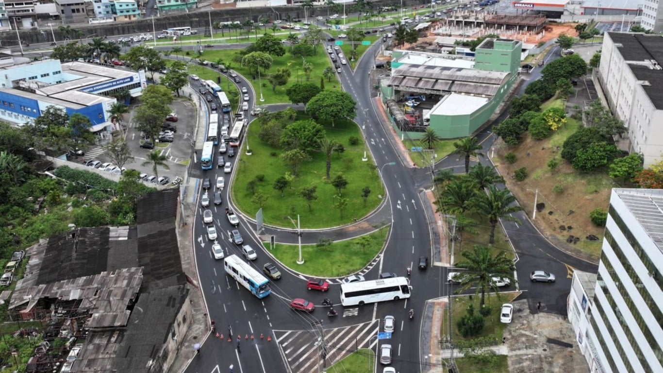 Trânsito em Alto Lage (Foto: Thiago Soares)