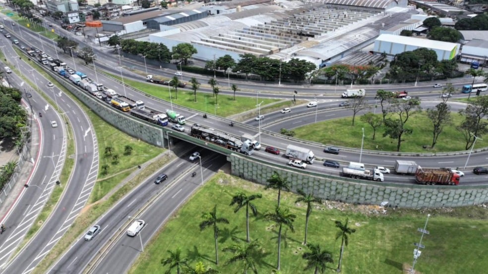 Novo viaduto de Carapina BR-101 avenida Mestre álvaro