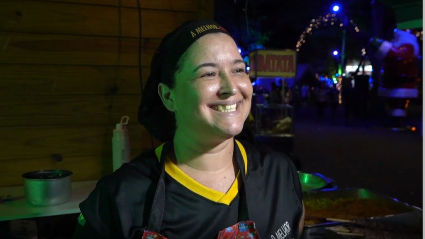 Judite Gabriela, vendedora ambulante que está trabalhando na Vila Natalina (Foto/reprodução: TV Vitória)