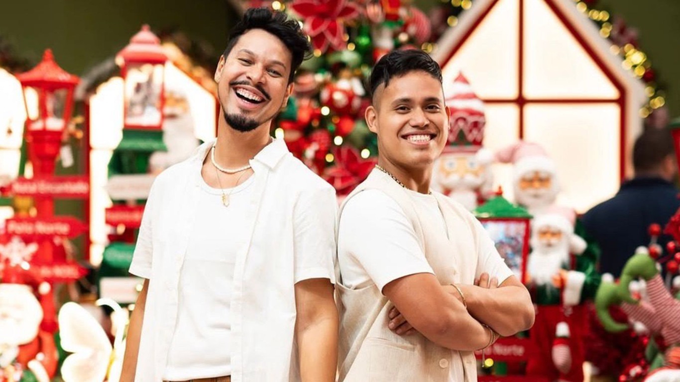 Da direta para a esquerda: Cristiano Andrade, decorador especialista em Natal e Renato Borges, Decorador
Especialista em Natal (Foto: Arquivo pessoal)