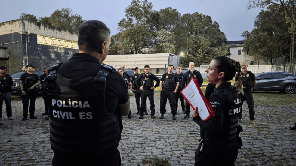 Políciais civis na Operação Canaã Foto/Divulgação/Polícia Civil Políciais civis na Operação Canaã Foto/Divulgação/Polícia Civil