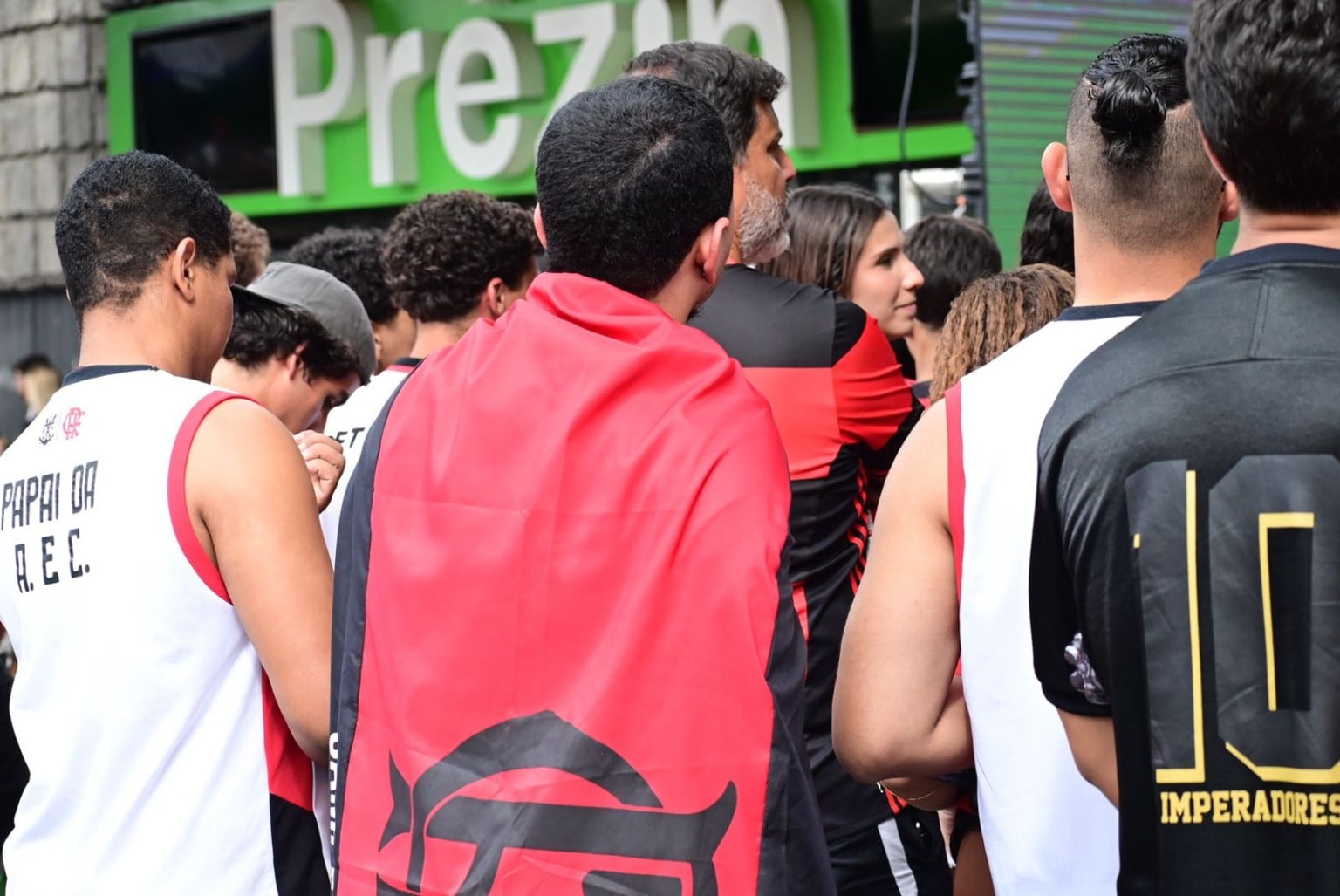 Final da Copa Intercontinental, Flamengo x PSG Torcida do Flamengo no Triângulo das Bermudas, em Vitória Final da Copa Intercontinental, Flamengo x PSG Torcida do Flamengo no Triângulo das Bermudas, em Vitória