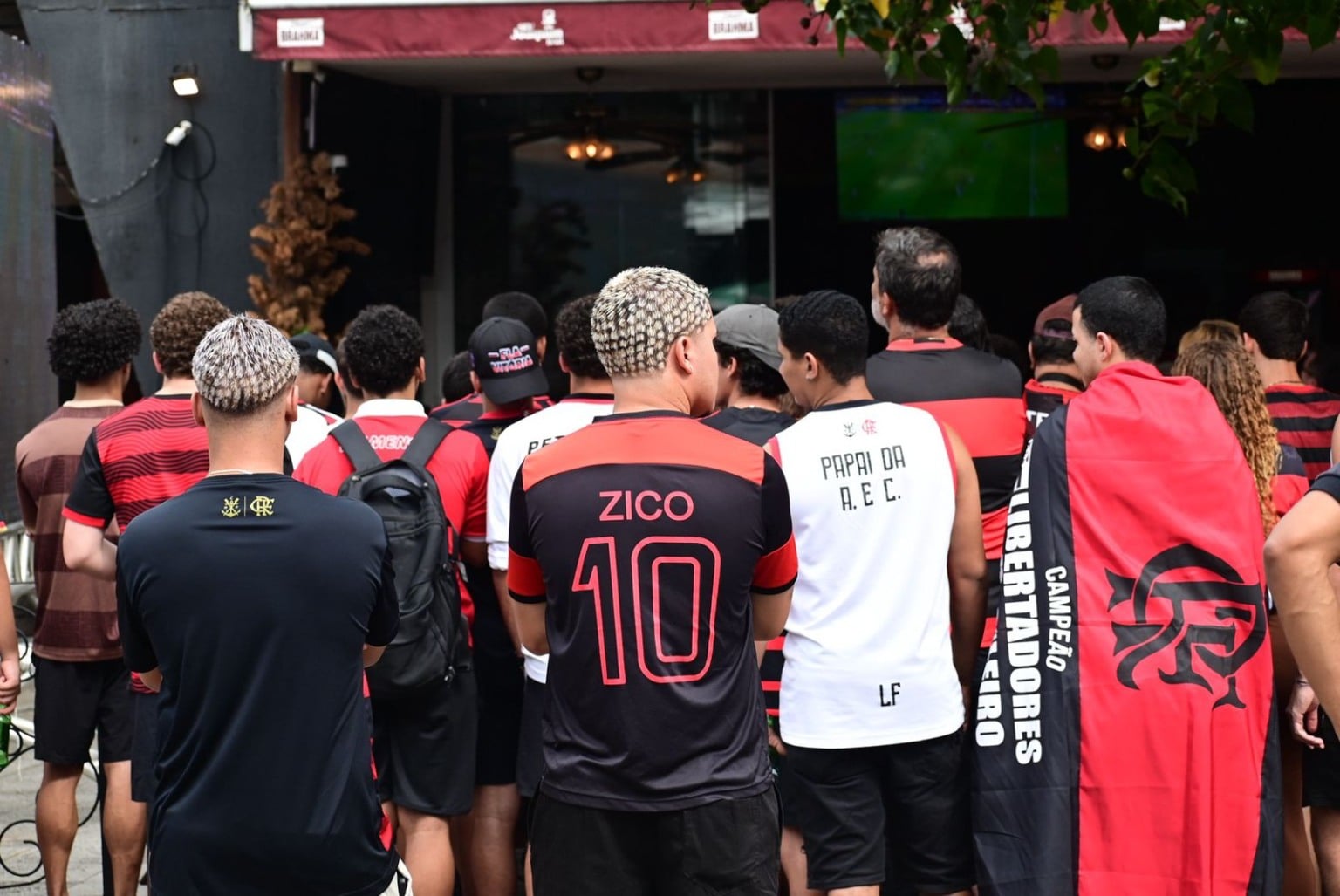 Final da Copa Intercontinental, Flamengo x PSG Torcida do Flamengo no Triângulo das Bermudas, em Vitória Final da Copa Intercontinental, Flamengo x PSG Torcida do Flamengo no Triângulo das Bermudas, em Vitória