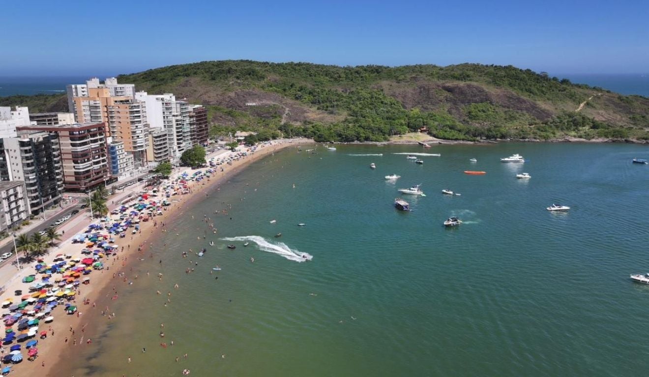 Verão em Guarapari deve receber até 1 milhão de pessoas (Foto: Thiago Soares/Folha Vitória) Verão em Guarapari deve receber até 1 milhão de pessoas (Foto: Thiago Soares/Folha Vitória)