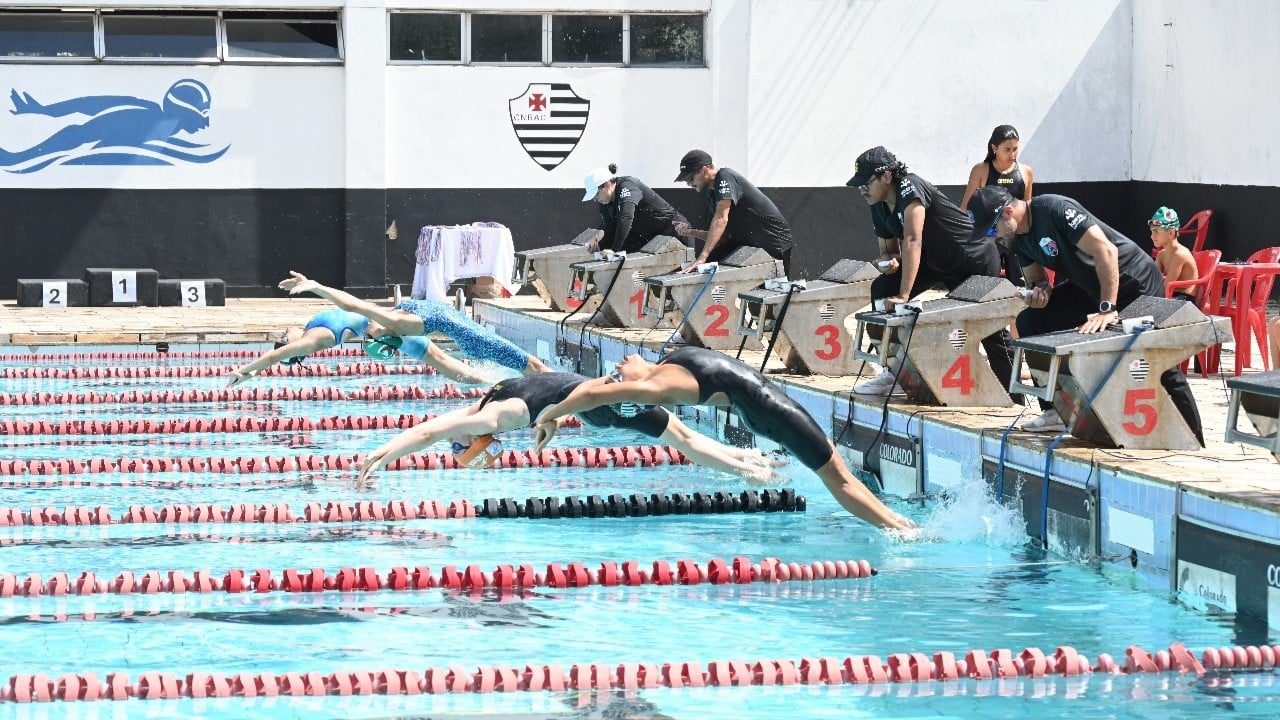 Campeonato Estadual Absoluto de Natação 2025. Piscina do Álvares Cabral
