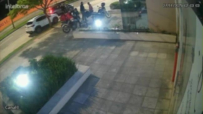 Motoboys são assaltados em Jardim Camburi