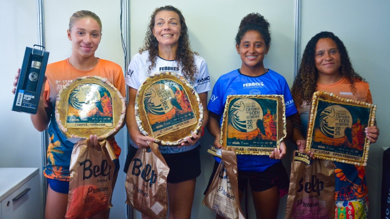 Circuito Estadual de Bodyboarding. 3ª etapa. Praia de Itaparica, em Vila Velha. Pódio Circuito Estadual de Bodyboarding. 3ª etapa. Praia de Itaparica, em Vila Velha. Pódio