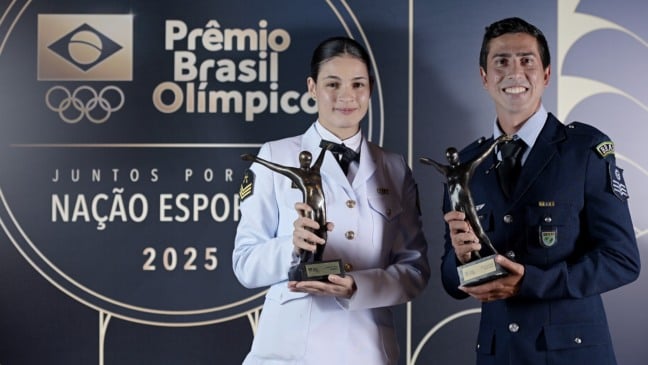 2025.12.11 - Prêmio Brasil Olímpico 2025. Maria Clara Pacheco do Takwondo e Caio Bomfim do Atletismo recebem os prêmios de Melhor Atleta do Ano na cerimônia na Cidade das Artes na Barra da Tijuca, Rio de Janeiro. Organizado pelo Comitê Olímpico do Brasil anualmente desde 1999, o Prêmio Brasil Olímpico é considerado o Oscar do esporte brasileiro. Foto: Alexandre Loureiro/COB. IG:alexandreloureiroimagens