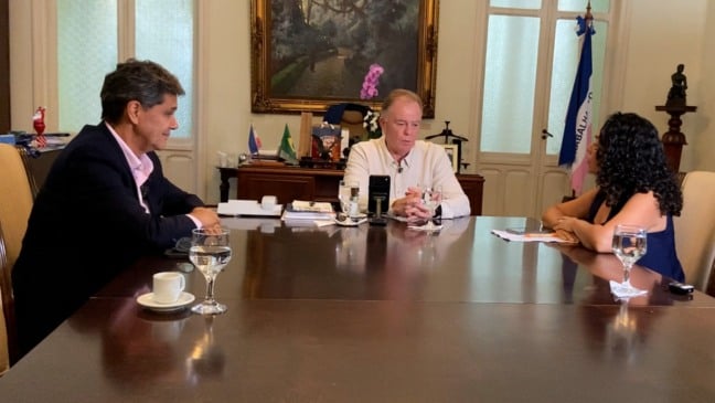 Ricardo e Casagrande são entrevistados por Fabi Tostes (foto: Dyhego Salazar)