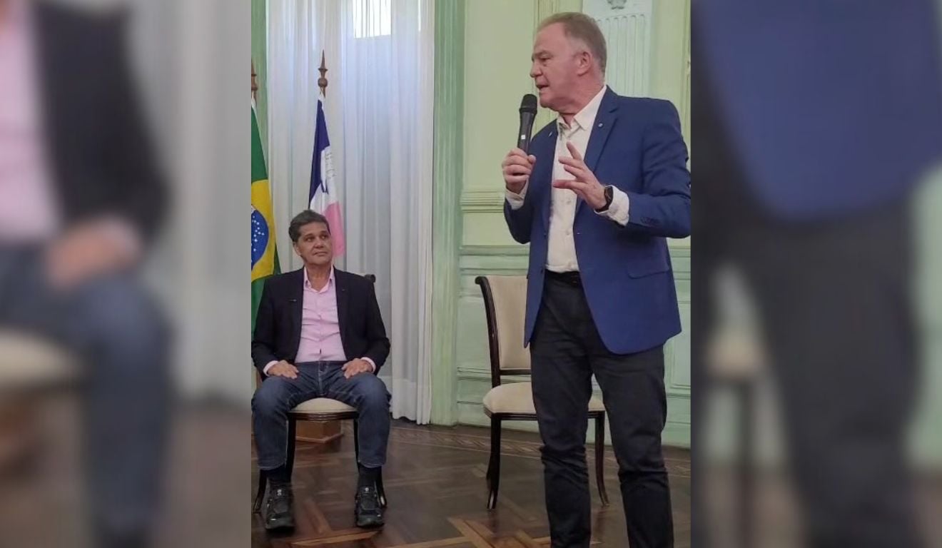 Ricardo Ferraço e Renato Casagrande durante coletiva no Palácio Anchieta