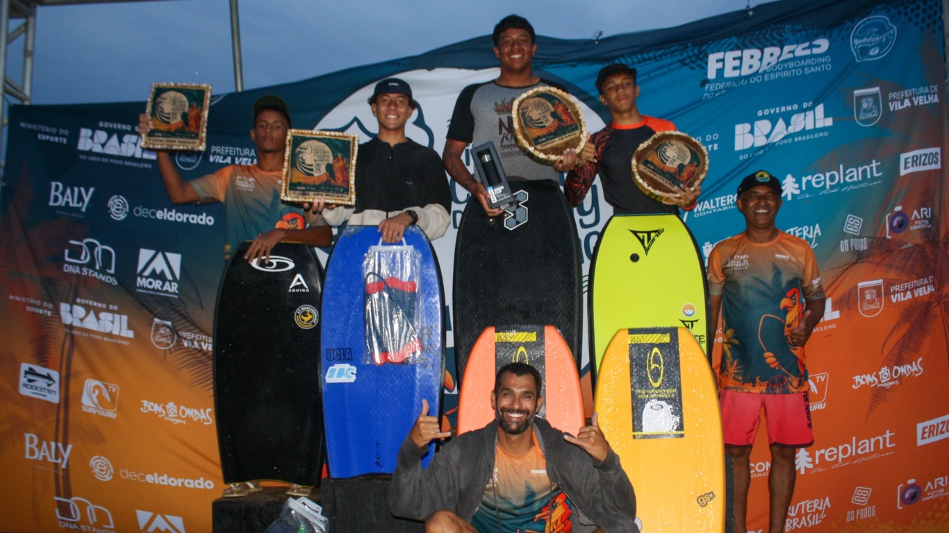 Circuito Estadual de Bodyboarding. 3ª etapa. Praia de Itaparica, em Vila Velha. Pódio Circuito Estadual de Bodyboarding. 3ª etapa. Praia de Itaparica, em Vila Velha. Pódio