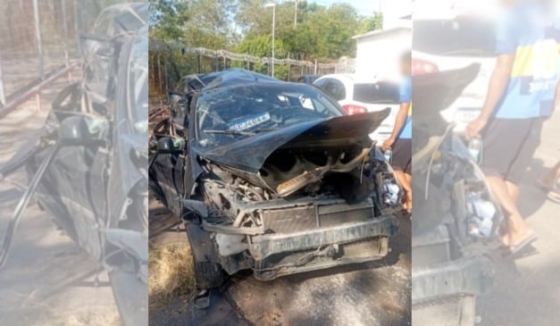 Veículo onde estava Vinícius Santiago e outras duas pessoas ficou destruído. Foto: Reprodução/TV Vitória