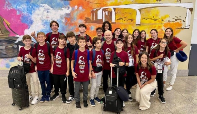 Viagem de alunos da Escola Americana de Vitória à Nasa