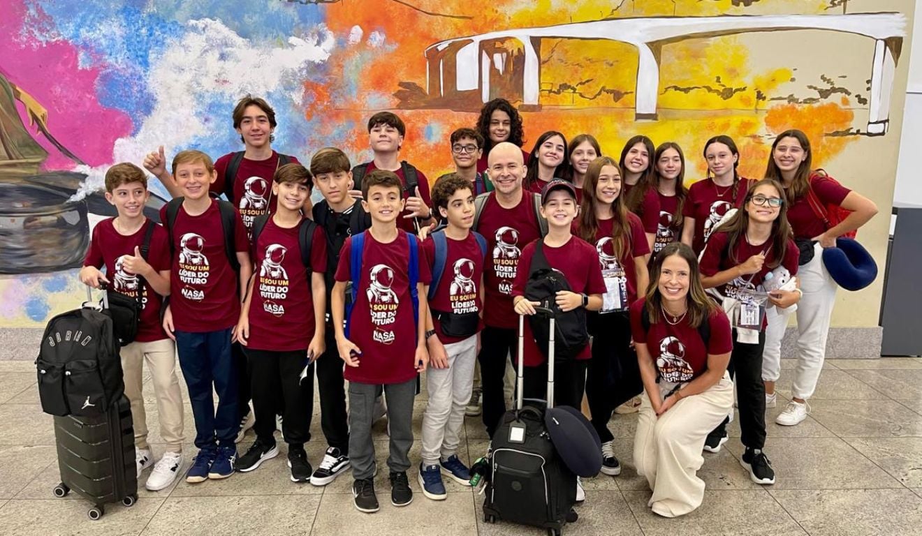 Viagem de alunos da Escola Americana de Vitória à Nasa