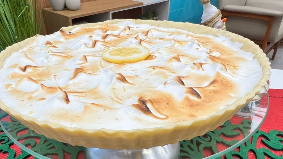 Torta de Limão com Cobertura de Merengue. Foto: Roberta Salgueiro Torta de Limão com Cobertura de Merengue. Foto: Roberta Salgueiro