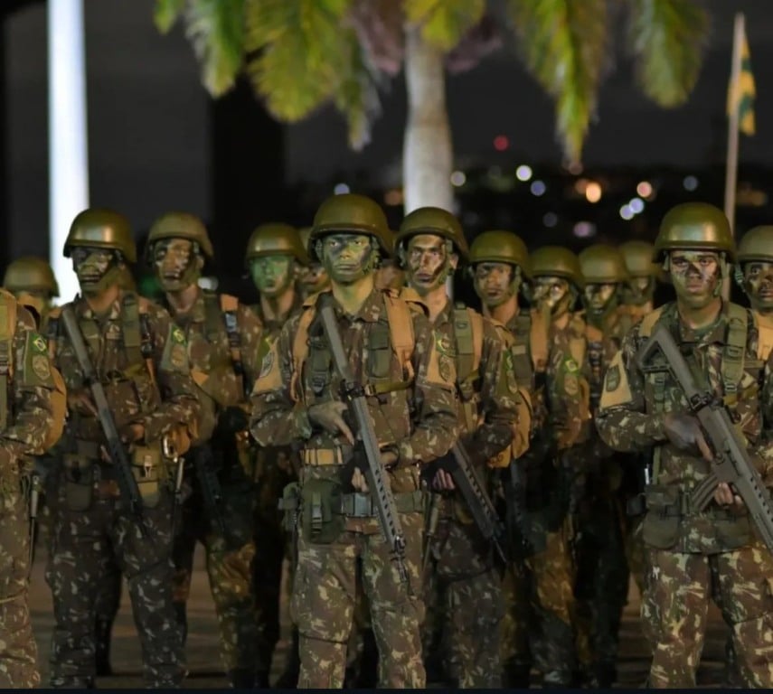 Solenidade no exército (Foto/reprodução: Redes Sociais)