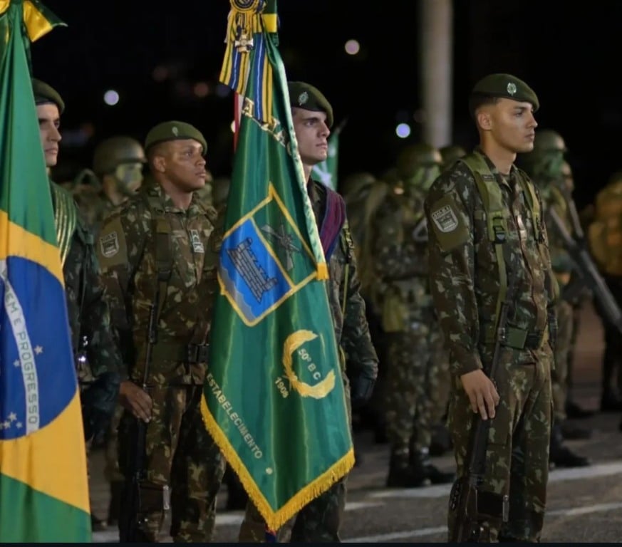 Solenidade no exército (Foto/reprodução: Redes Sociais)