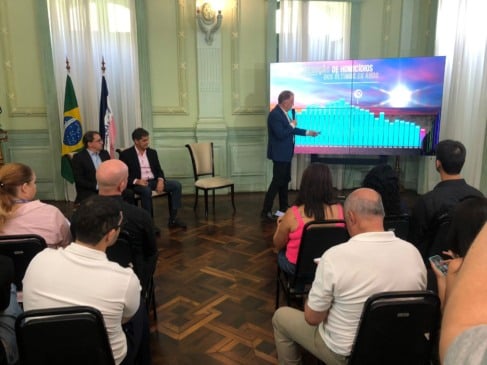 Em balanço do governo, Renato Casagrande destacou a capacidade de investimento do Estado para melhorar índices em todas as áreas. Crédito: Edu Kopernick